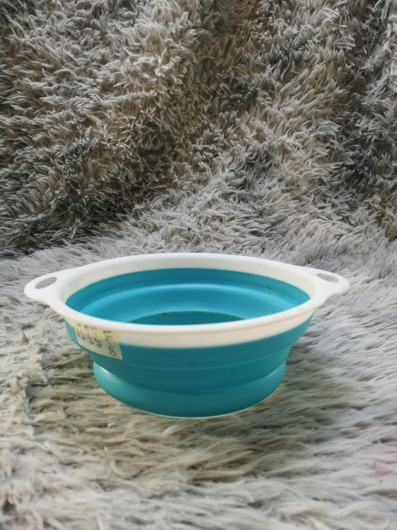 Aqua Blue Foldable Strainer (Category: Other Kitchenware & Tableware) located in Santa Cruz. Submitted by jmy_surplus.2 (Listing ID 1432632246, Image 1). Description: Size ; l - 23 W - 19 H - 9 Color ; Aqua Blue Type ; Strainer Brand ; No brand Material ; Silicon Style ; Silicon Foldable Strainer LG 60 JMY 1 Batch #199.