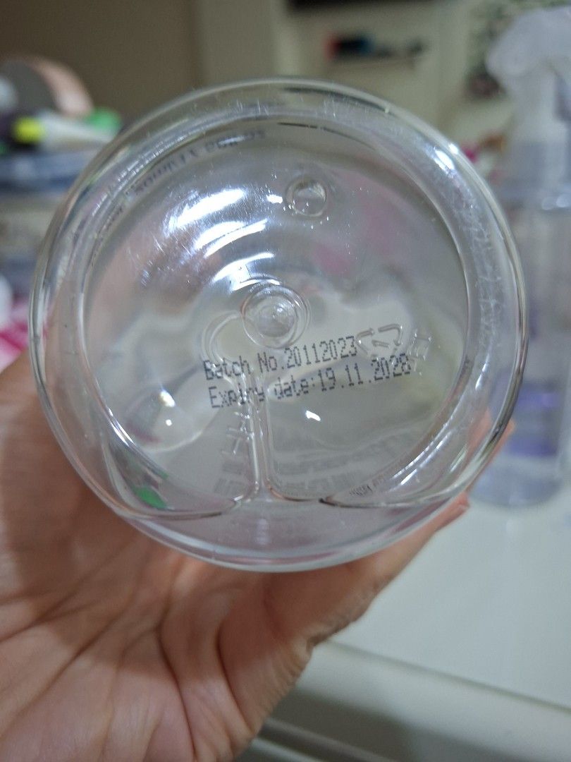 Ashley Niacinamide Pure Serum (Category: Body Care) located in Manila. Submitted by madtb (Listing ID 1432696020, Image 3). Description: 2 in 1 Face and body Whitening and Hydrating.