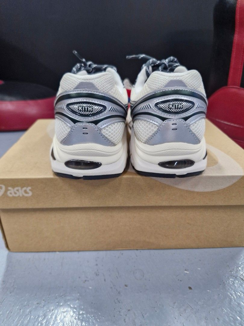 Asics Kith GT-2160 2024 Cream/Scarab (Category: Sneakers) located in Singapore. Submitted by solesearching99.5 (Listing ID 1432745859, Image 2). Description: - Brand New - 💯 Authentic - OG All Cash only, not looking for trades. Selling as its a little tight for me. Slight nego for fast deal. Bundle with more items on my listings for better prices! Thanks for looking ✌🏻.