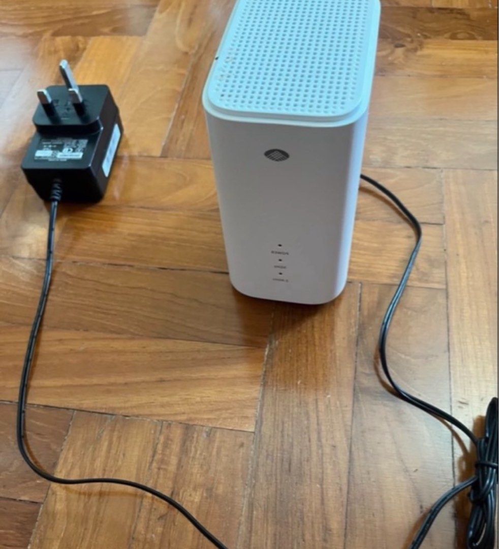 Askey White Router with Power Adapter, Computers & Tech, Parts ...