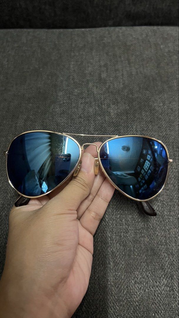 Aviator Sunglasses with Blue Lenses (Category: Sunglasses & Eyewear) located in Manila. Submitted by ponyows (Listing ID 1432608505, Image 1). Description: - with visible scratches mop: gcash/bpi mod:lalamove /j&t location: sampaloc manila no return & refund .