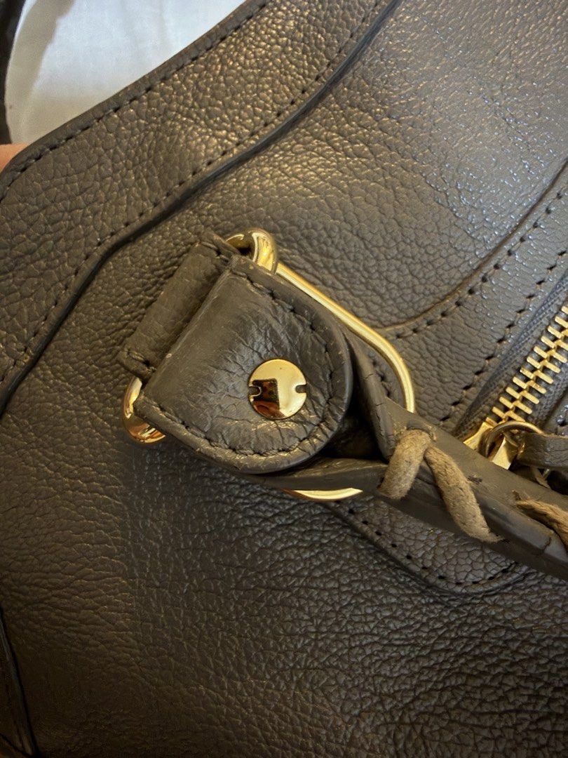 BALENCIAGA EDGE CITY MOTORCYCLE GRAY COMPLETE (Category: Luxury Bags & Wallets) located in Cagayan de Oro. Submitted by moiobsession (Listing ID 1432714277, Image 2). Description: authentic with complete inclusions.