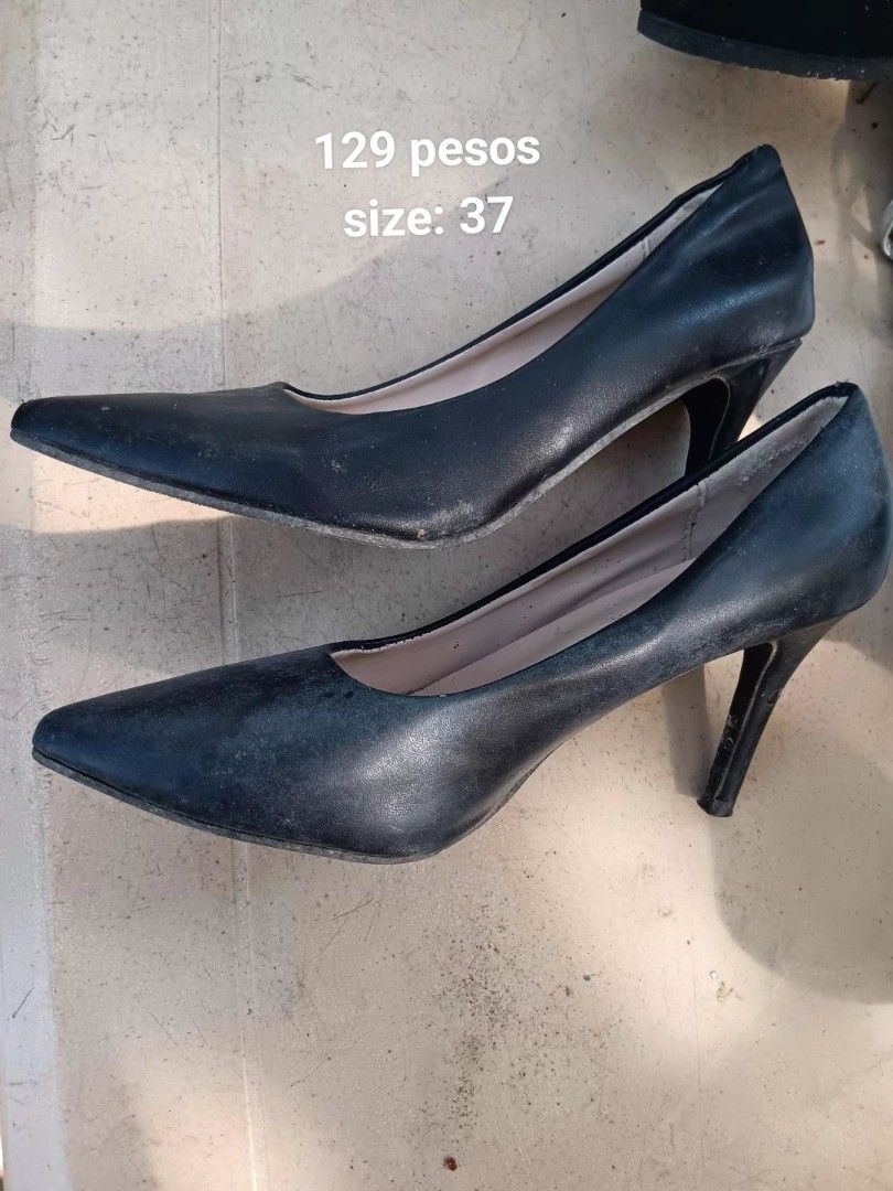 Black Pointed Heels Size 37 (Category: Heels) located in Manila. Submitted by yssurs (Listing ID 1432688825, Image 1). Description: - Elegant black pointed heels - Size 37 - Classic design - Suitable for various occasions - Smooth material - Comfortable standard heel height - A great addition to any wardrobe.