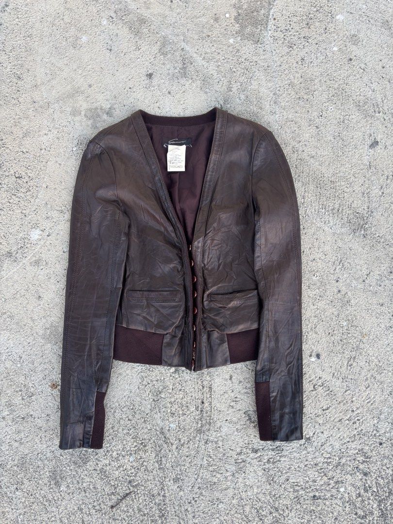 Brown Leather Jacket for Women (Category: Coats, Jackets and Outerwear) located in San Jose. Submitted by jerown (Listing ID 1432722304, Image 2). Description: •L20 x W15 •NO ISSUE •COLOR RATE 9/10 •SURFACE SHEEP RIB MATERIAL .