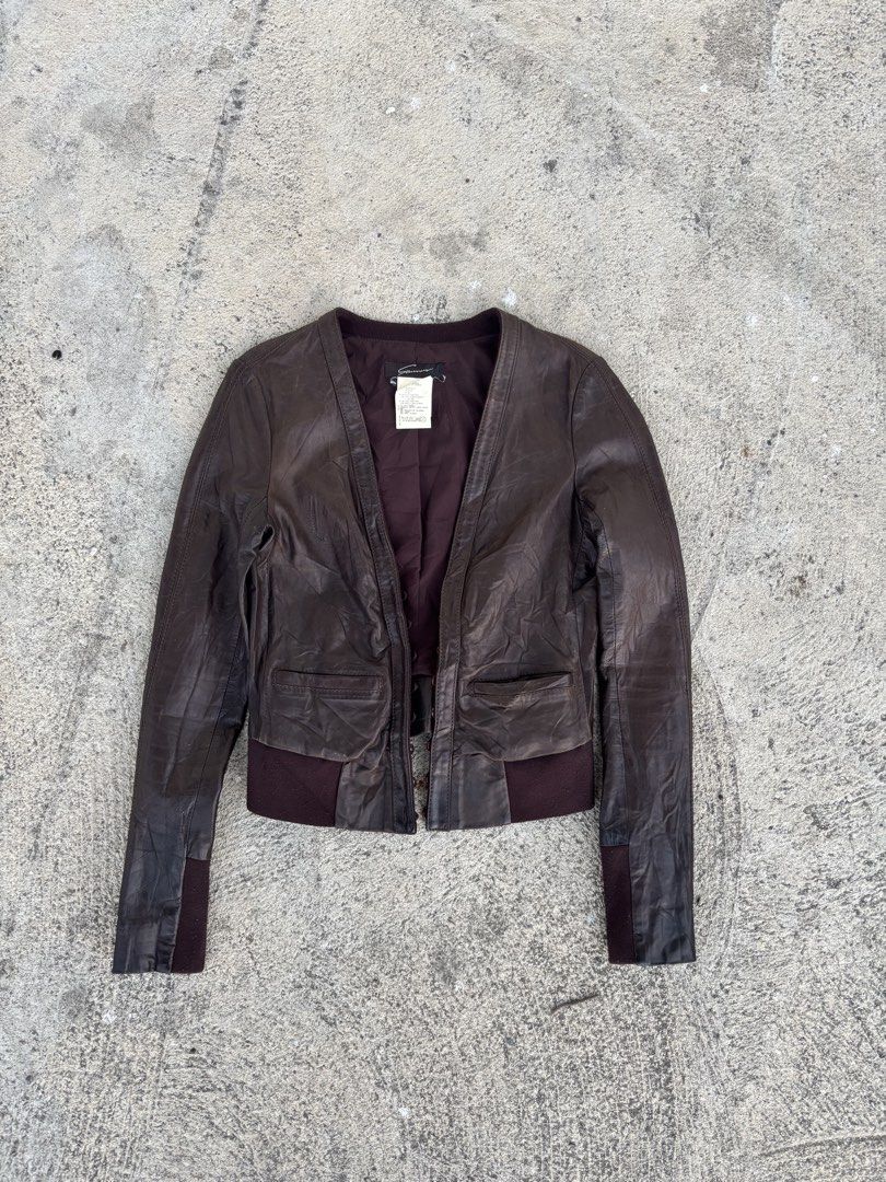 Brown Leather Jacket for Women (Category: Coats, Jackets and Outerwear) located in San Jose. Submitted by jerown (Listing ID 1432722304, Image 3). Description: •L20 x W15 •NO ISSUE •COLOR RATE 9/10 •SURFACE SHEEP RIB MATERIAL .