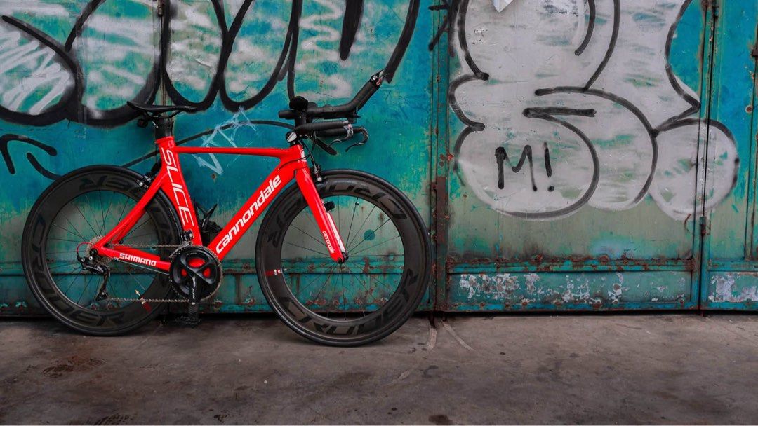 Cannondale Slice TT Frameset and Cockpit FOR SALE (Category: Bicycles) located in Manila. Submitted by remotorose29730 (Listing ID 1432721392, Image 3). Description: Carbon frameset. Repainted to red (original is black and white) SRAM levers and shifters TT bullhorns Not included: groupset, wheelset and saddle Issue: paint chips and scratches. No cracks on the carbon itself just paint. 33k or swap sa carbon wb.