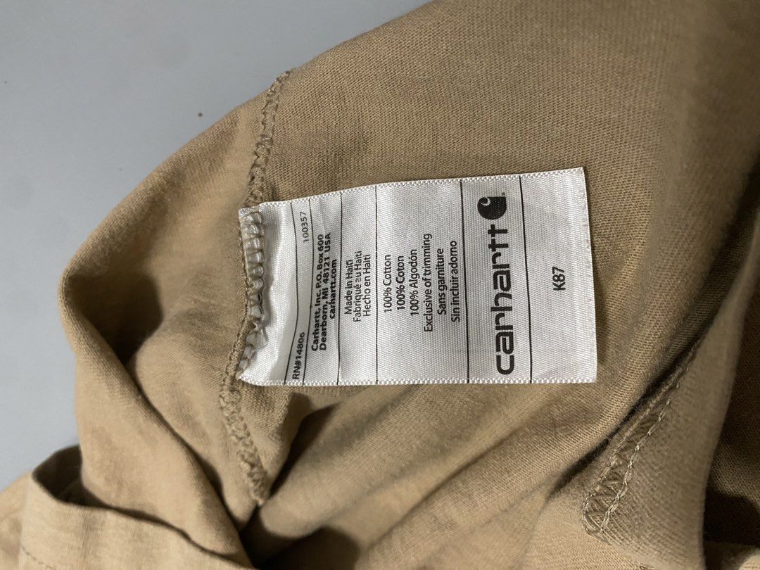 Carhartt Original Fit Pocket Tee - L (Category: Tshirts & Polo Shirts ) located in Manila. Submitted by owabaet12 (Listing ID 1432710043, Image 3). Description: - Carhartt Original Fit Pocket Tee - Size: L - Color: Neutral - Features chest pocket with Carhartt logo - Material: 100% Cotton - Style: K87 - Made in Haiti.