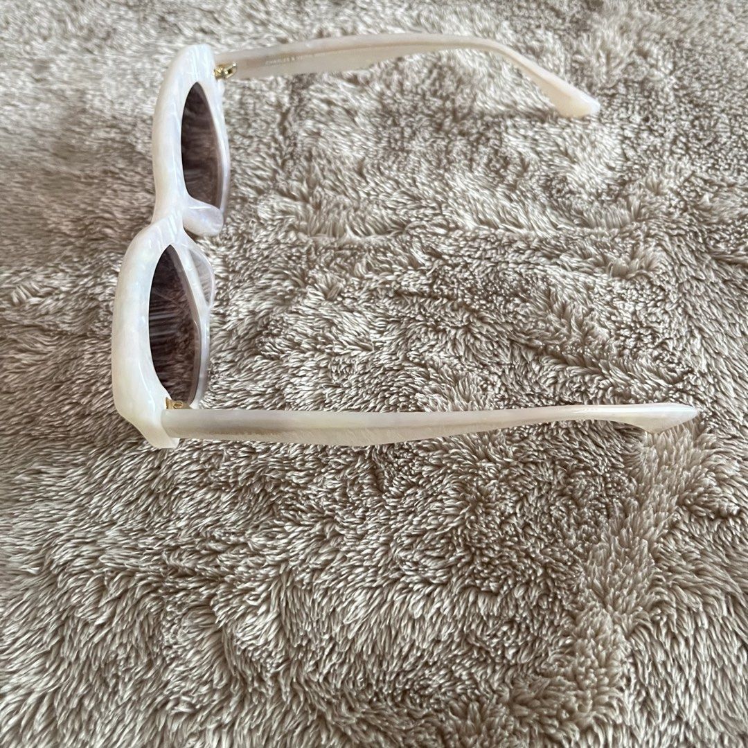 Charles & Keith Onyx Cat-Eye Sunglasses (Category: Sunglasses & Eyewear) located in San Juan City. Submitted by _ands_ (Listing ID 1432758665, Image 3). Description: - Color: Pearl - Bnew; never used (no tags) - No flaws .