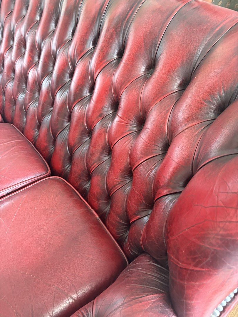 Chesterfield England Leather (Category: Sofas) located in Cagayan de Oro. Submitted by rudolf.pianos (Listing ID 1432639950, Image 3). Description: Genuine Leather Great as accent or main theme.