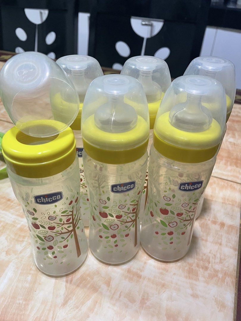 Chicco Baby Bottles Set (Category: Breastfeeding & Bottle Feeding) located in Imus. Submitted by _o6kath (Listing ID 1432633508, Image 2). Description: - bagong palit na yung bottle nipple kinulang lang ng isa. Rfs: ibang baby bottle yung ginamit ng baby ko. .