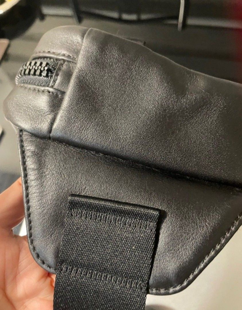 Coach Black Sling or Belt Bag (Category: Sling Bags) located in Rizal. Submitted by stobelly (Listing ID 1432723159, Image 2). Description: Original Coach Edge Belt/Body Bag Brand new,Never used. From California USA Actual pic posted May mga small dot lng na parang kagat ng langgamkaya im selling low. Please see last pic.