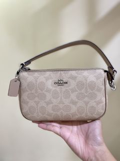 (Category: ) located in . Submitted by sofilofiii (Listing ID 1432632792, Image 1). Description: .