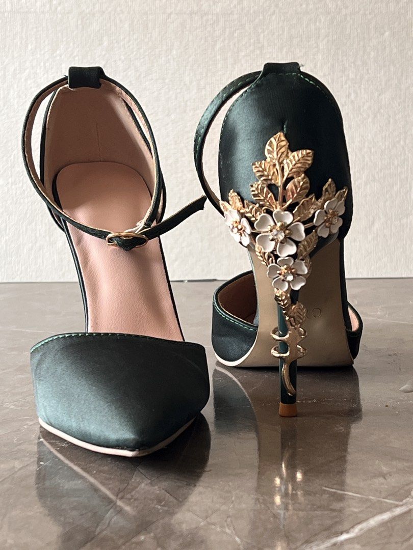 dark green floral embellished heels (Category: Heels) located in Cainta. Submitted by bellistuff (Listing ID 1432652737, Image 2). Description: used once only for a special occasion! [ pointed-toe 4 inch heels ] - size 37 - with minimal discoloration on one flower (see 3rd slide) - bought for 1.3k on shein rfs: decluttering ❗️please manage your expectations❗️ ✿ more details! ✿ 💰 mode of payment/s: — GCash — bank transfer (PNB/UnionBank) — Cash (