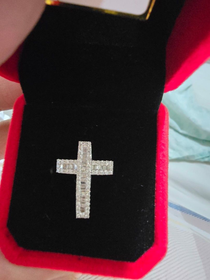Diamond Cross Pendant Natural/Earth Mined (Category: Necklaces) located in Quezon City. Submitted by AllAboutKath (Listing ID 1432604439, Image 3). Description: Selling this HK Settings Cross Pendant Sparkling White not Yellowish - Sparkling diamond cross pendant -TCW D0.60 -18K WG - Size: Approximately the size of a 1 peso coin - Weight: 1.42 grams *willing to do checking and meet up as long as we are both safe. thanks.