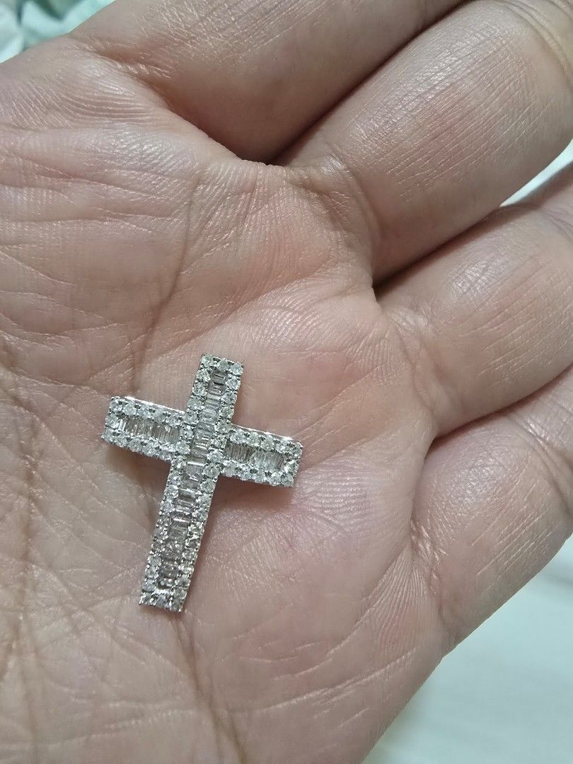 Diamond Cross Pendant Natural/Earth Mined (Category: Necklaces) located in Quezon City. Submitted by AllAboutKath (Listing ID 1432604439, Image 2). Description: Selling this HK Settings Cross Pendant Sparkling White not Yellowish - Sparkling diamond cross pendant -TCW D0.60 -18K WG - Size: Approximately the size of a 1 peso coin - Weight: 1.42 grams *willing to do checking and meet up as long as we are both safe. thanks.