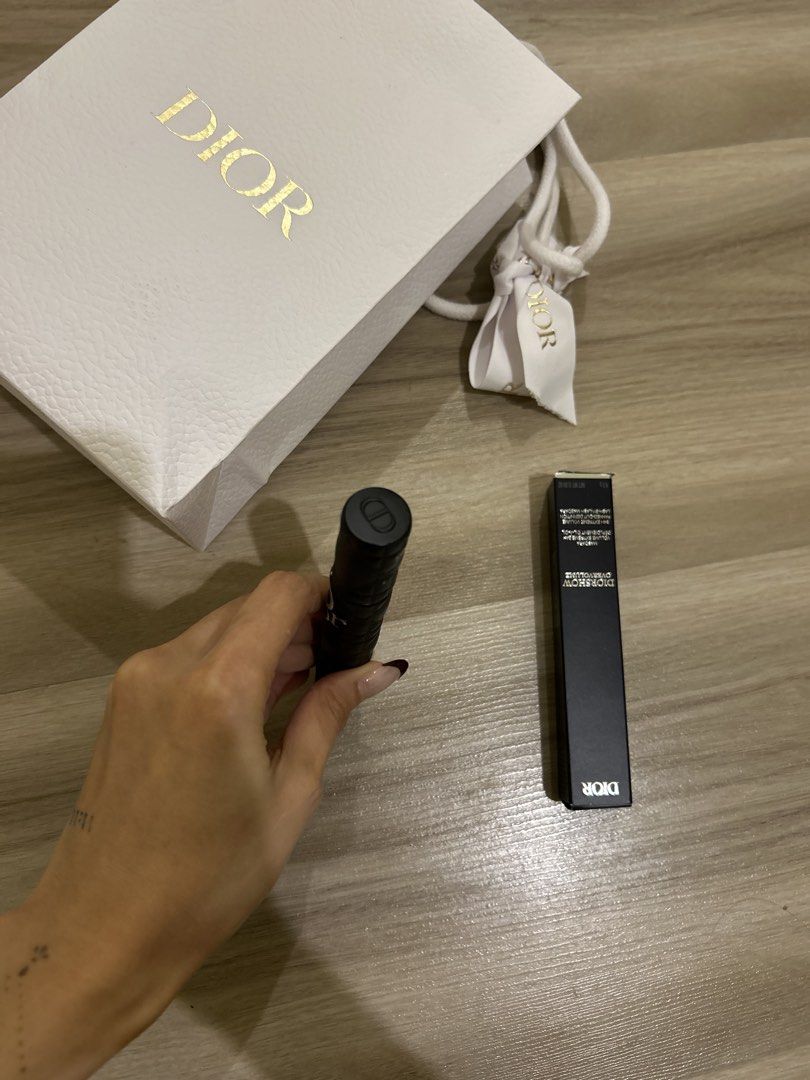 Dior Overvolume Mascara (Category: Makeup) located in Manila. Submitted by emmab_ (Listing ID 1432705881, Image 3). Description: Selling my dior mascara i got in sm aura last month. RFS: Impulse buy 🤪.