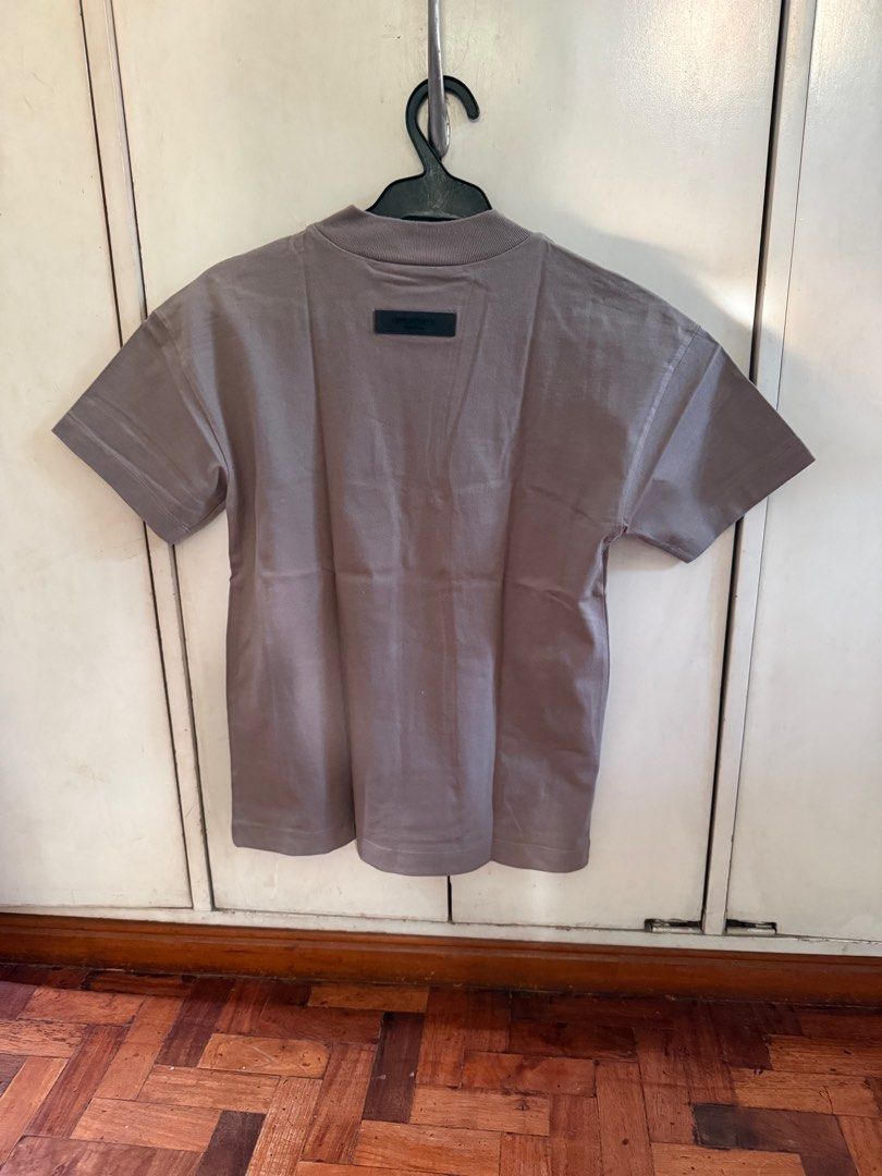 Essentials fear of god original t-shirt (Category: Shirts) located in Manila. Submitted by paulinedr (Listing ID 1432704094, Image 2). Description: Size 10 kids — can fit women’s small to medium.