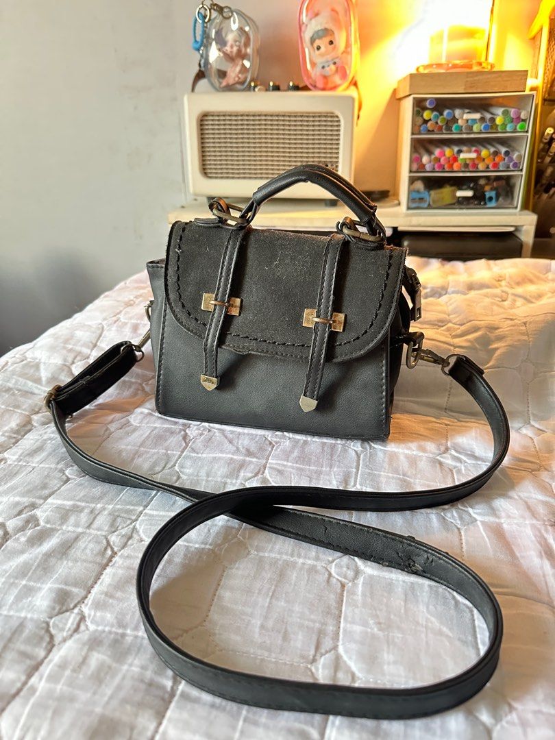 Full Leather Cowhide small sling bag Preloved (Category: Luxury Bags & Wallets) located in Manila. Submitted by macsony (Listing ID 1432681460, Image 1). Description: Cowhide leather. Minimal flaws but very sturdy. .