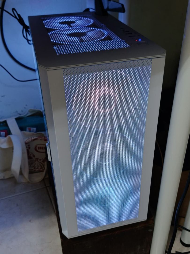 Gaming PC - Intel i7-13700K, RTX 5080, 64GB RAM, 1 TB SSD, 3 TB HDD