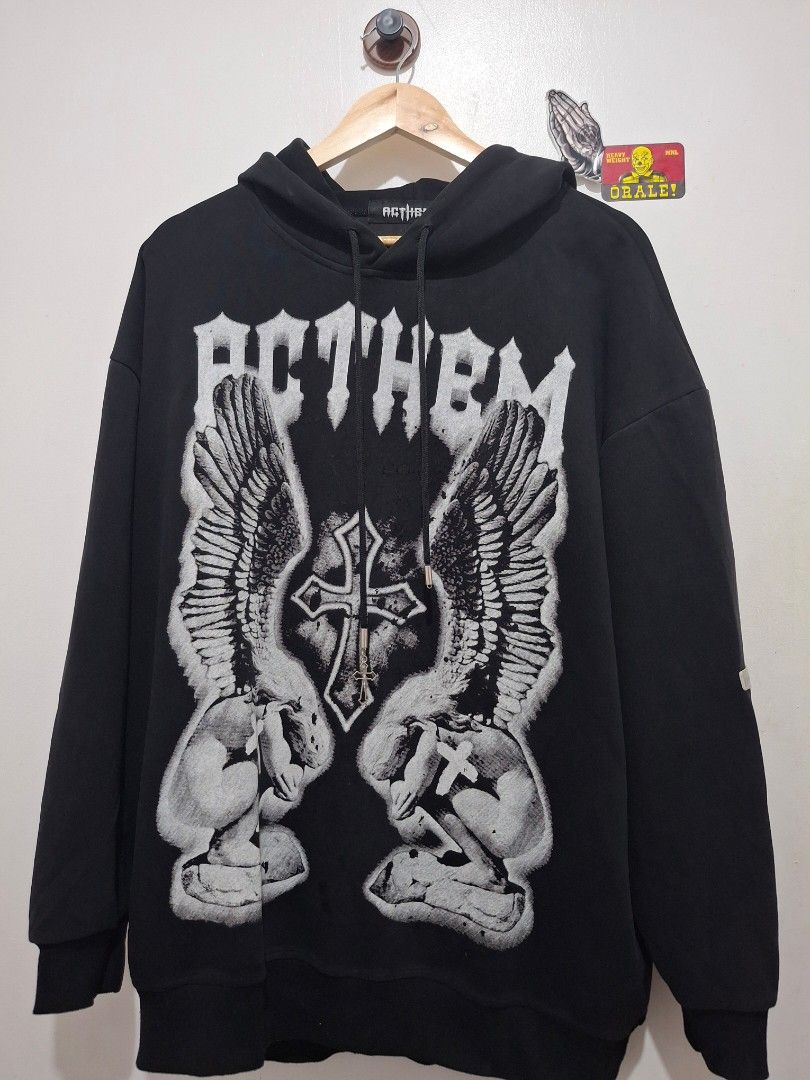 Grunge Y2k Hoodie (Category: Activewear) located in Manila. Submitted by thrifttowitzki (Listing ID 1432724027, Image 1). Description: issue: crack prints 25x29.