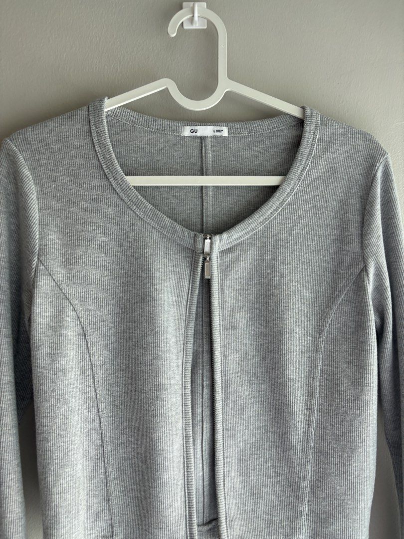 GU Gray Ribbed Zip-Up Longsleeve Jacket / Cardigan (Category: Coats, Jackets and Outerwear) located in Quezon City. Submitted by kamtee (Listing ID 1432609447, Image 3). Description: L on tag but fits small to medium too.
