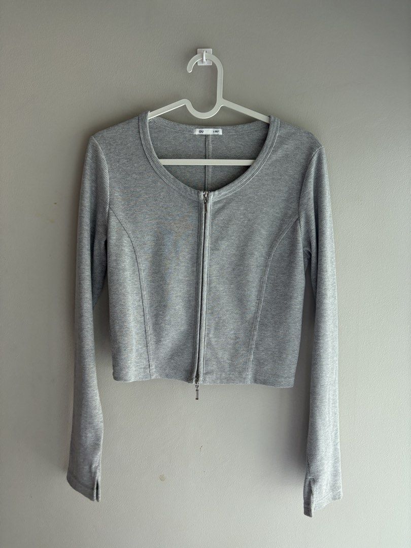 GU Gray Ribbed Zip-Up Longsleeve Jacket / Cardigan (Category: Coats, Jackets and Outerwear) located in Quezon City. Submitted by kamtee (Listing ID 1432609447, Image 1). Description: L on tag but fits small to medium too.