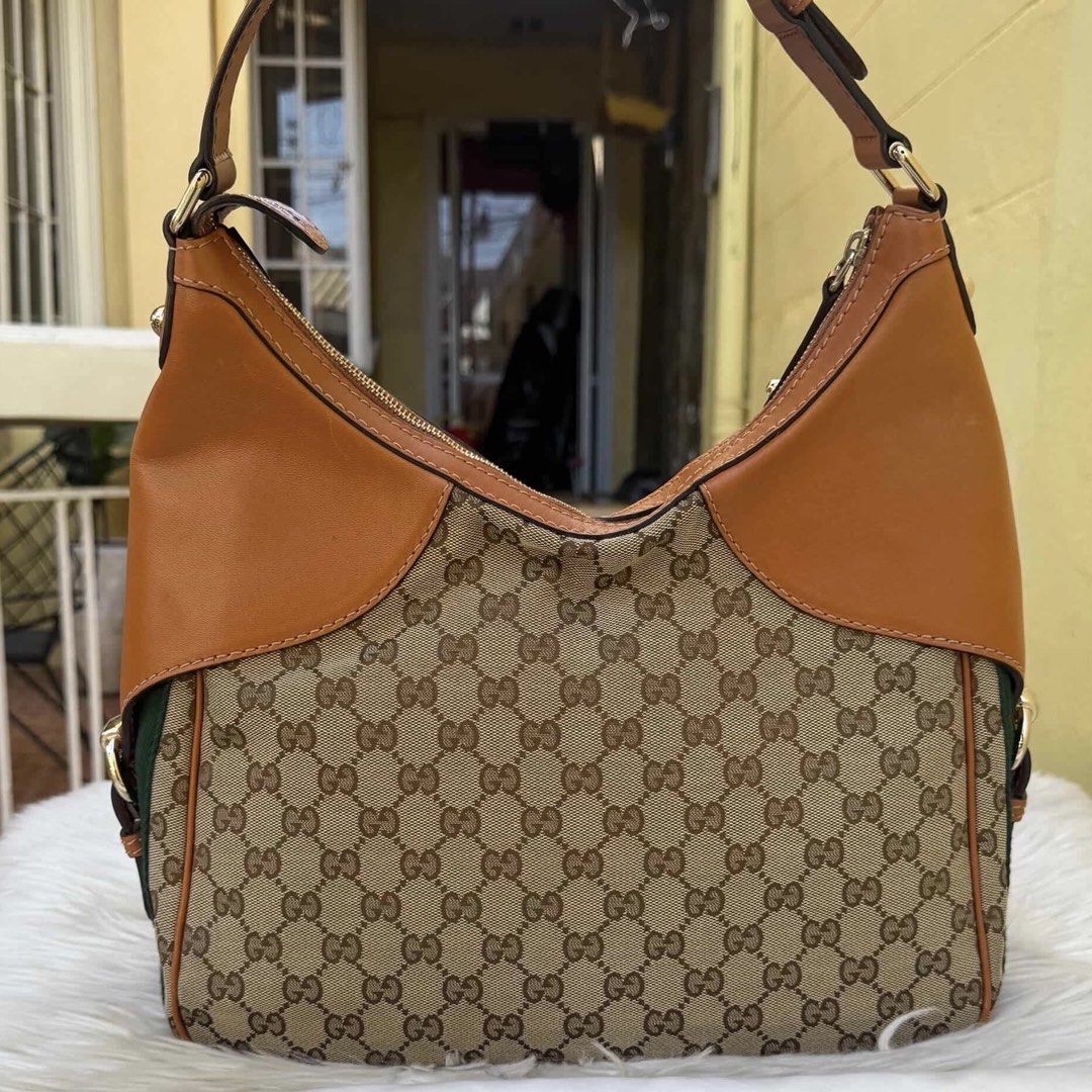 Gucci Jackie Vintage Sherry Line (Category: Luxury Bags & Wallets) located in Taguig. Submitted by anniething.goes (Listing ID 1432687946, Image 2). Description: Vintage Jackie in excellent condition Rank A with minimal signs of use Clean interior, no tear on canvass Comes with dustbag.