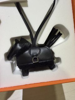 (Category: ) located in . Submitted by bcosluv2shop (Listing ID 1431749675, Image 1). Description: .