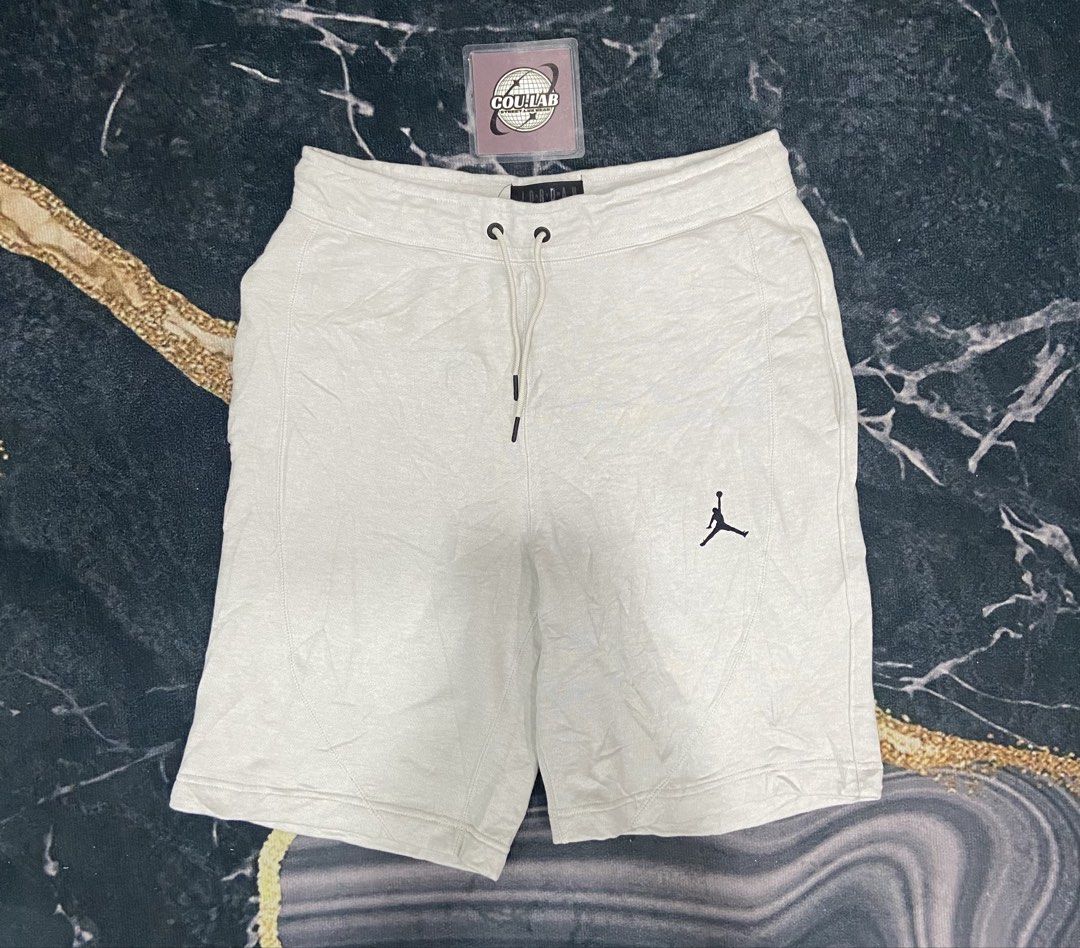 Jordan Fleece Shorts (Category: Shorts) located in Cebu City. Submitted by coulab21 (Listing ID 1432711867, Image 2). Description: Jordan Fleece Shorts W32-36 Length 23 Good as new 📩.
