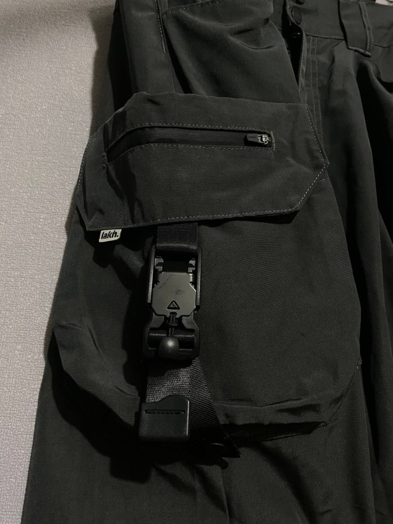 LAKH Supply Grey Multipocket Cargo Pants (Category: Trousers) located in Antipolo. Submitted by mogulcollective (Listing ID 1432600435, Image 3). Description: LAKH Supply Grey Multipocket Cargo Pants Authentic Excellent condition XL on tag Waist - 36 Length - 39 Leg Opening - 9 (adjustable) .