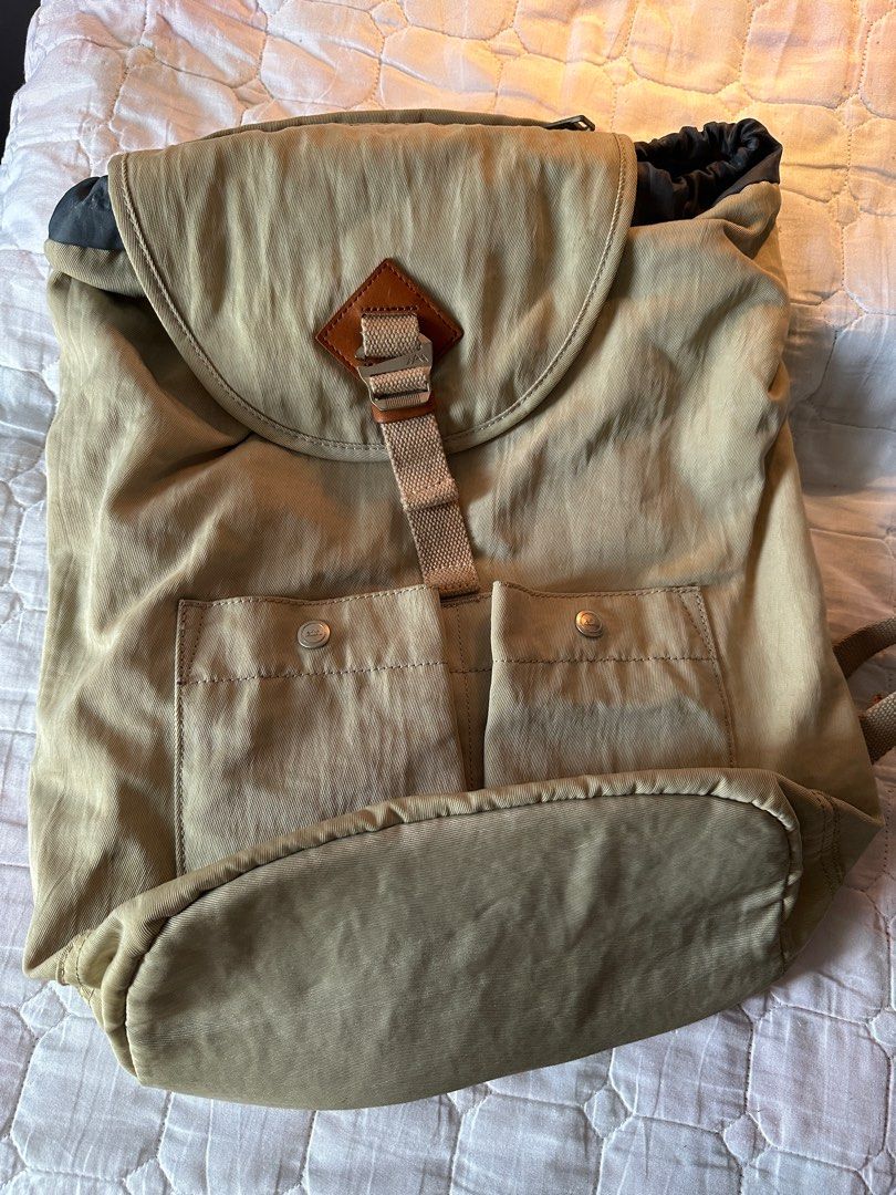 Large authentic preloved Doughnut backpack (Category: Backpacks) located in Manila. Submitted by macsony (Listing ID 1432682214, Image 1). Description: Madumi lang pero no damage.