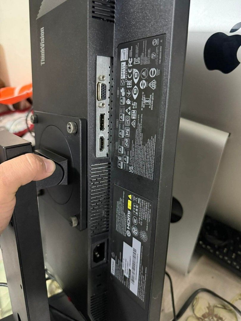 Lenovo ThinkVision 22 inches frameless rotatable (Category: Monitor Screens) located in Manila. Submitted by happyearth.953a15 (Listing ID 1432792644, Image 3). Description: Lenovo ThinkVision 22 inches frameless rotatable HDMI VGA and dport conection Full HD With power cord 💸 2,800 Location: San Andres bukid manila Pick up or deliver cod.