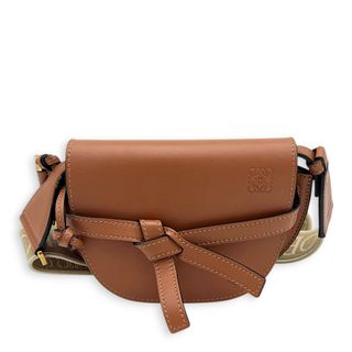 (Category: ) located in . Submitted by carousellluxury (Listing ID 1432477172, Image 1). Description: .