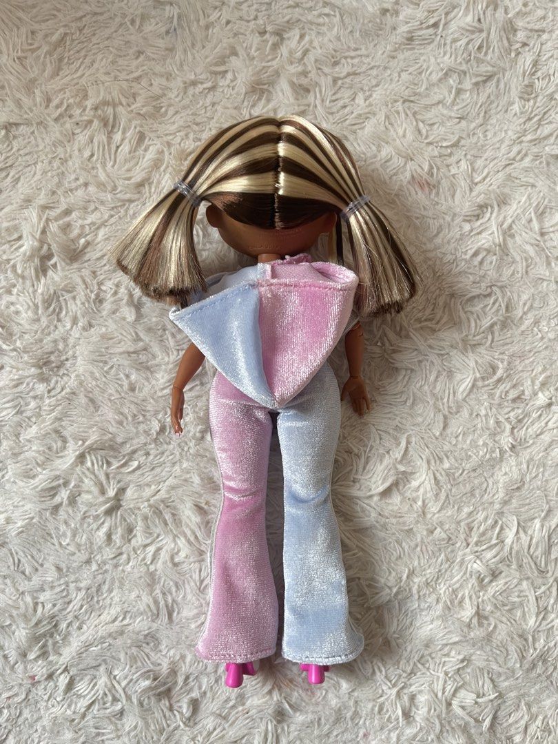 LOL OMG Doll (L.O.L) (Category: Kids Toys) located in Manila. Submitted by jassie06 (Listing ID 1432737485, Image 2). Description: She’s so pretty, Super like new condition. But still, manage your expectations. What you see is what you get. .