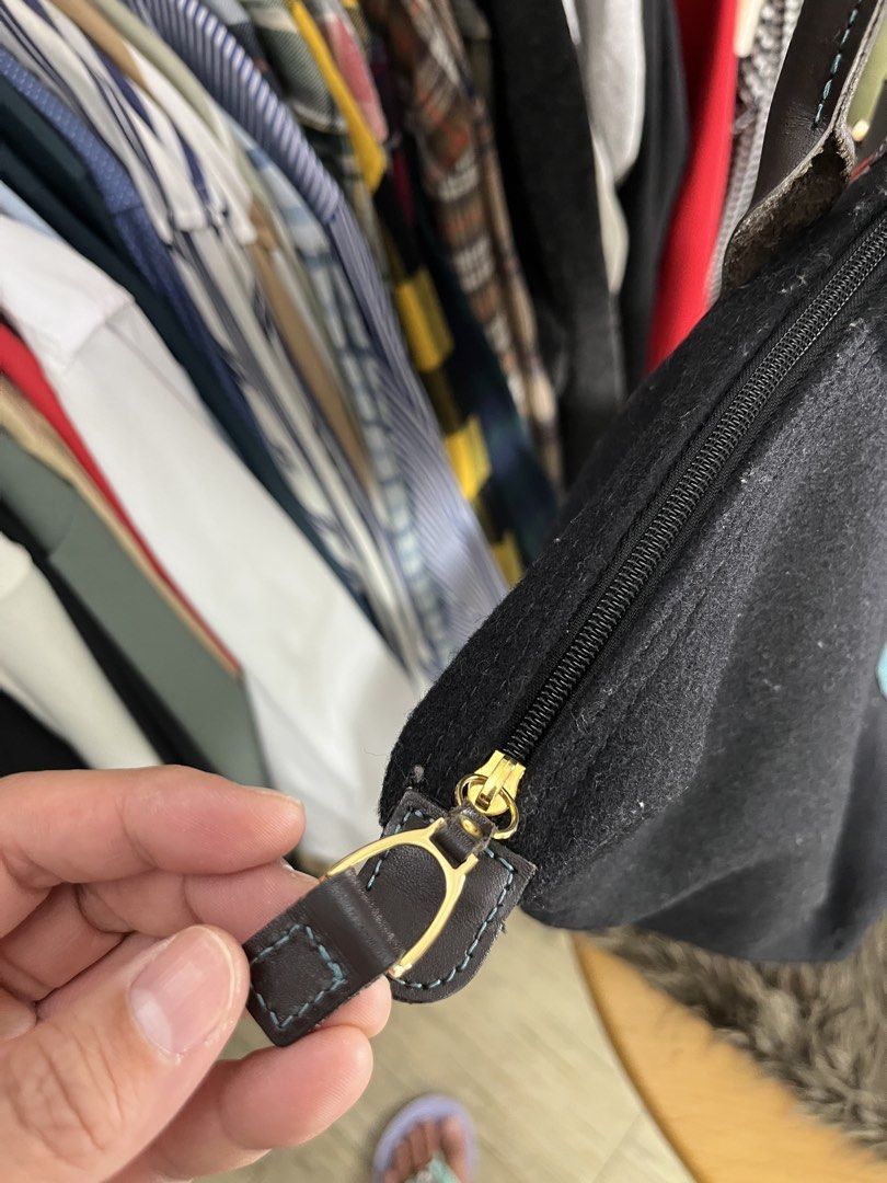 Longchamp Rare Wool Tote Bag (Large, Multicolor) (Category: Luxury Bags & Wallets) located in Quezon City. Submitted by eclipse.leandro (Listing ID 1432726719, Image 3). Description: Longchamp Rare Wool Tote Bag (Large, Multicolor) Condition: 9.5/10 47cm x 30cm 5500 PHP All products are 100% Authentic bought from Japan. Disclaimer: We are not affiliated with the brands listed. #LuvLuxe #LuxuryJPNFinds.