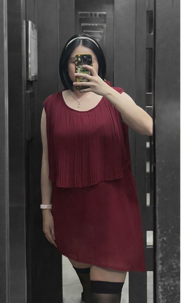 Maroon Pleated Dress (Category: Dresses) located in Manila. Submitted by brownqueen65310 (Listing ID 1432750138, Image 2). Description: Buy my outfit! For your next great gatsby look / parties Dress: Maroon Pleated Dress - Pre-loved item - Cool lightweight and stretchable fabric, sleeveless and round neckline - Flowing skirt, adjustable by bringing the garterized waistline higher or lower - Size is one size larger for medium body ladies; best for