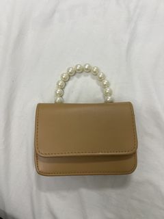 (Category: ) located in . Submitted by preloved.madness (Listing ID 1432712341, Image 1). Description: .