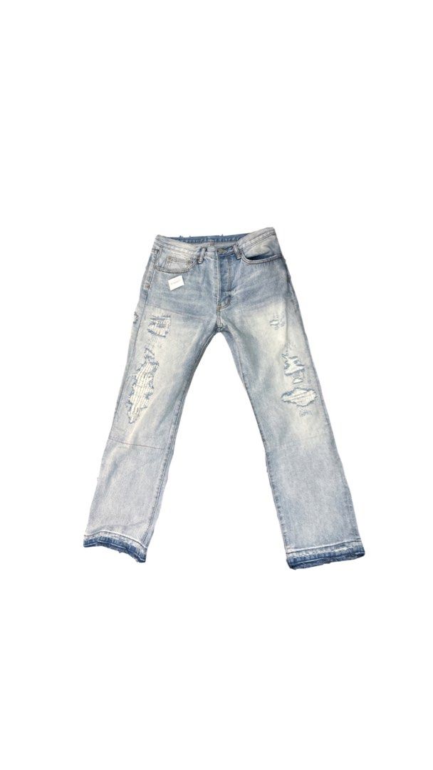 MNML Straight-Wide Ripped Jeans (Category: Jeans) located in Quezon City. Submitted by mudsoapgrails (Listing ID 1432624124, Image 1). Description: Size 31 on tag Waist: 32” Rise: 12.5” Hips: 40” Outseam: 39.5” Inseam: 27.5” Height of model: 5’9 Condition: 10/10 (rarely worn).
