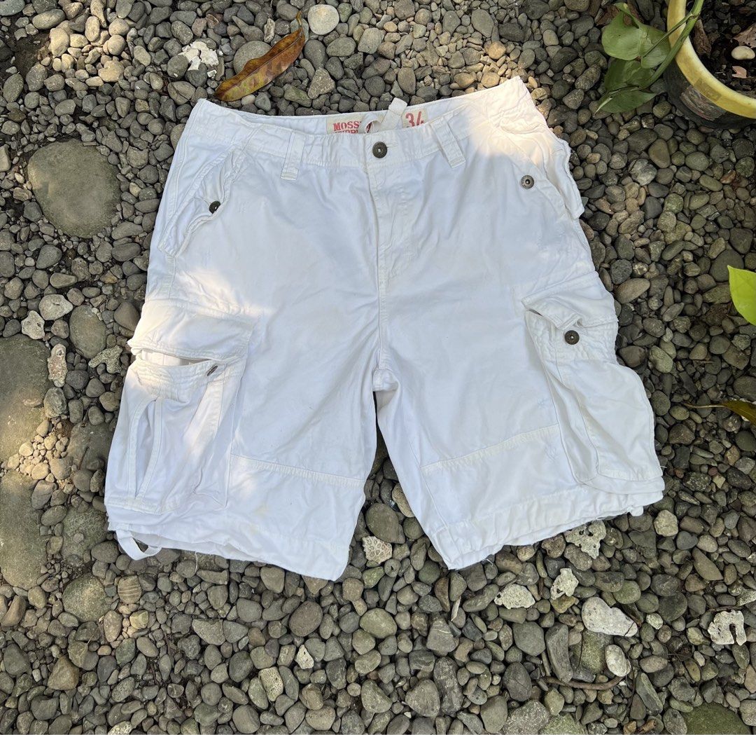 Mossimo Cargo shorts 6 pockes (Category: Shorts) located in Dapitan. Submitted by gelbread (Listing ID 1432652736, Image 3). Description: Like new condition .