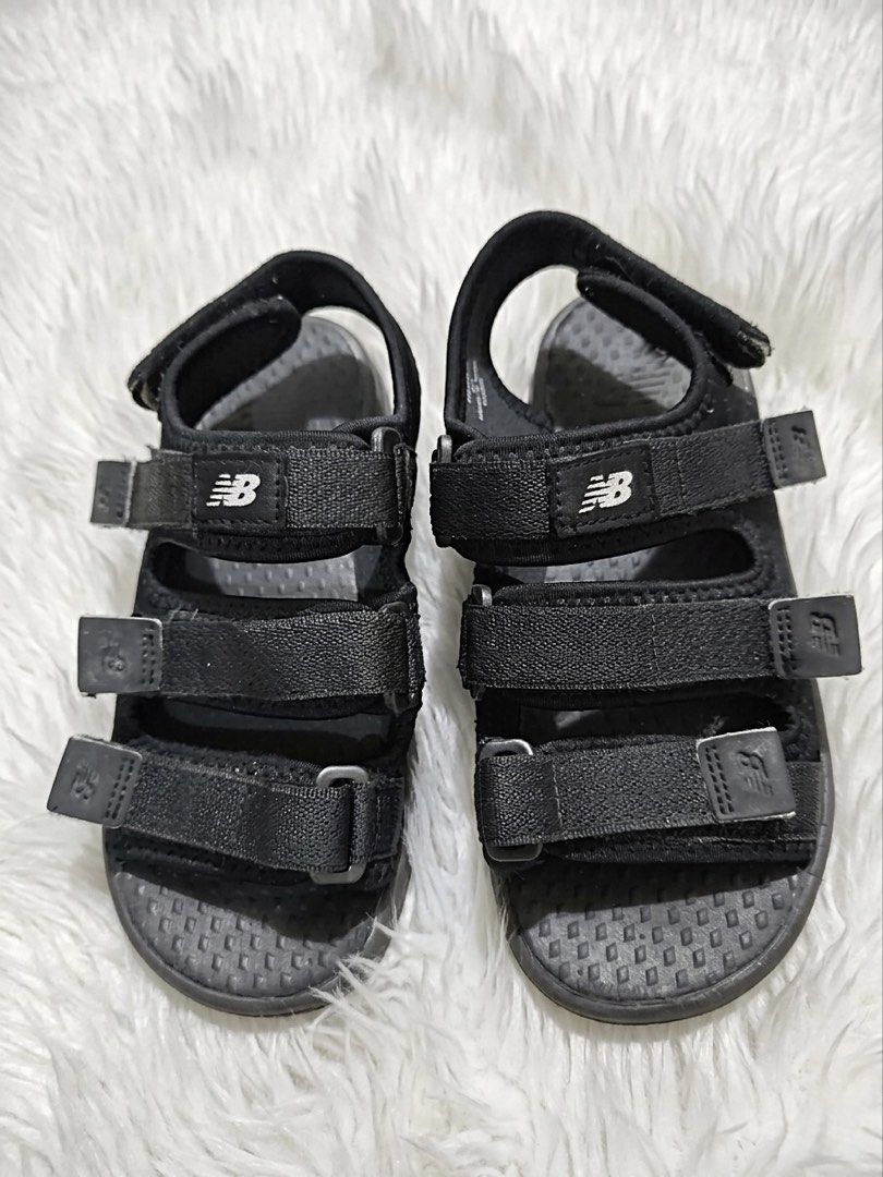 New Balance Kids Sandals (Category: Babies & Kids Fashion) located in Cainta. Submitted by anythingtodeclutter_ (Listing ID 1432618061, Image 2). Description: 20cm, 💯 original gently loved—minimal signs of wear in excellent condition 📌 price is negotiable, but no lowball offers, please 🩶 kindly double-check your kid’s size before buying to avoid confusion, please! 🩶 expect some signs of usage since these are preloved 🩶 strictly no return, no