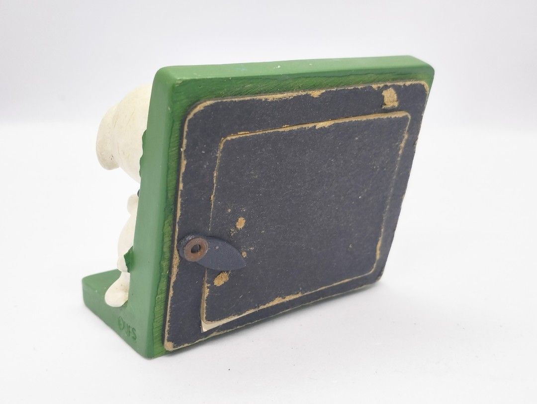Peanuts Snoopy Collectible Mini picture Frame (Category: Frames & Pictures) located in Baguio. Submitted by toys_of_yesteryear (Listing ID 1432638033, Image 2). Description: 📌loc. Baguio ------------------------- “If your offer is accepted, please stay in touch and keep the seller updated. Open communication helps ensure we don’t waste each other’s time.” -------------------------- 📌 Brand: Peanuts 📌 Snoopy mini picture frame for 2x2 ID pictur