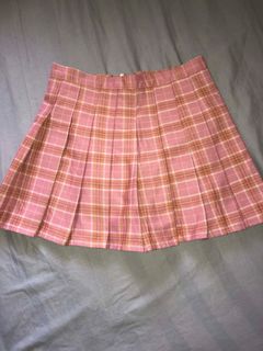 (Category: ) located in . Submitted by coquettecore (Listing ID 1432682769, Image 1). Description: .