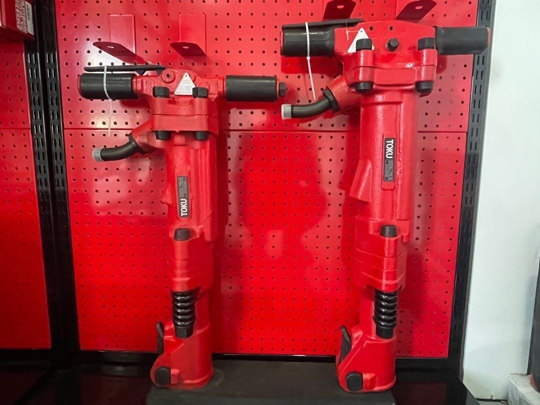 Pneumatic Jack hammer 90 lbs TPB-90 (Category: Construction Tools & Equipment) located in Imus. Submitted by double.crane_98 (Listing ID 1432711150, Image 3). Description: Heavy Duty Unit TPB 90 (90 lbs) Widely used by Maynilad / Prime Water / DPWH Contractors Supreme Quality With after sales support For complete air accessories, plus Php 25,000 + 10 and 5 meters ¾ " air hose (Europe brand) + Chicago couplers and fittings + One (1) pc heavy-duty 