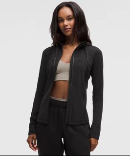 (Category: ) located in . Submitted by clothesforcash (Listing ID 1432748414, Image 1). Description: .