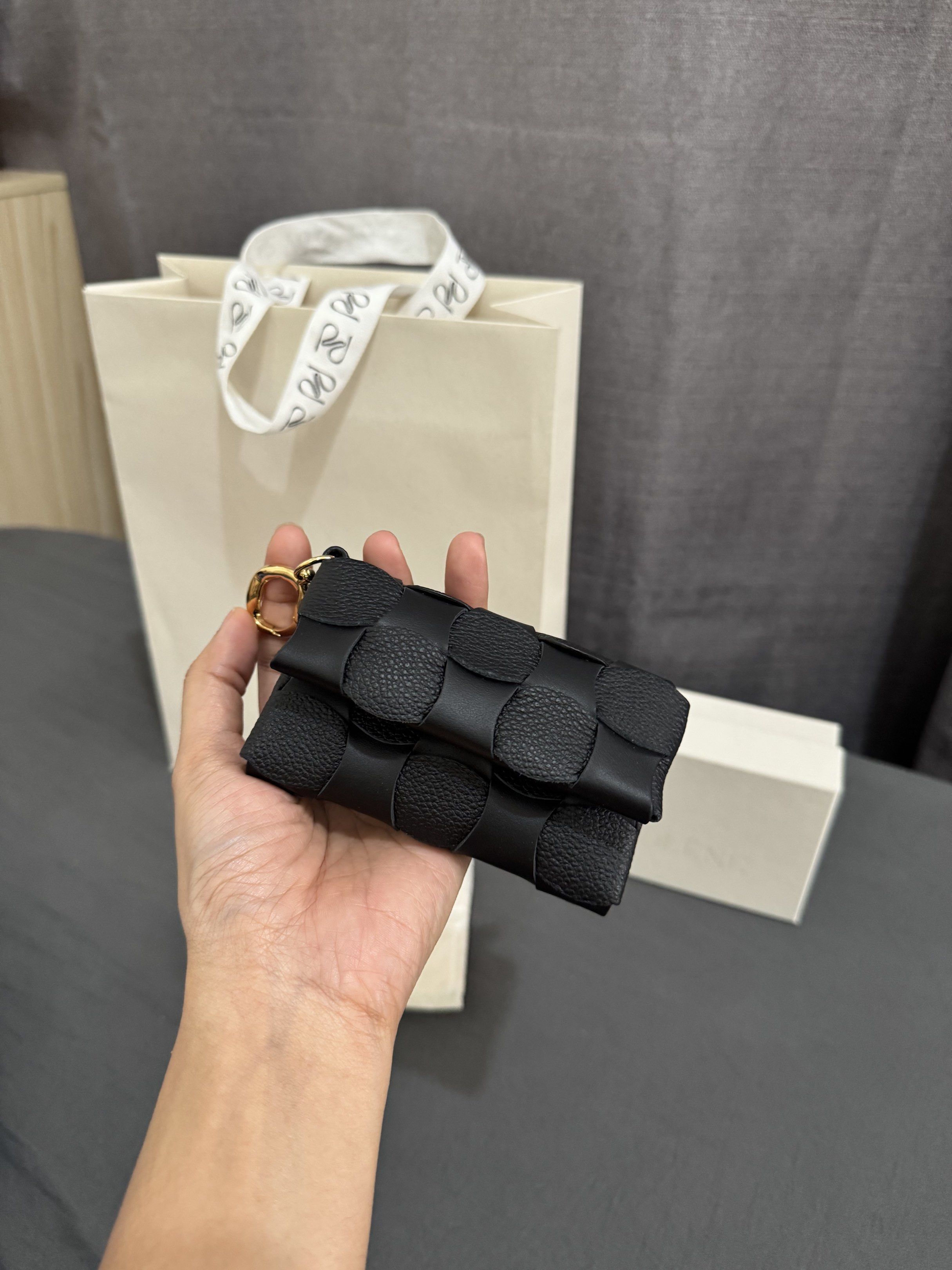 Polene Porte-Cartes Neiti Duo Noir (Black) (Category: Luxury Bags & Wallets) located in General Santos City (Dadiangas). Submitted by trizvelaaa (Listing ID 1432708737, Image 2). Description: Polene Porte-Cartes Neiti Duo Noir (Black) ₱10,500- Slighty Negotiable •Brand New •Never been used •Bought from Polene, Seoul Korea •With original box and paper bag ❌NO TO LOWBALL OFFER (it is already fairly priced) ⚠️MONEY BACK GUARANTEED IF PROVEN FAKE ⚠️ 
