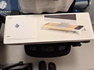 POUT Monitor Stand
