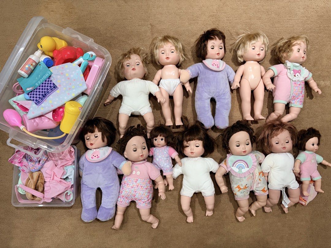 Preloved Baby Blush dolls - take all (Category: Infant Playtime) located in Pasig City. Submitted by stephtdizon (Listing ID 1432716331, Image 2). Description: Take all for just 2,000 With all accessories and clothes .