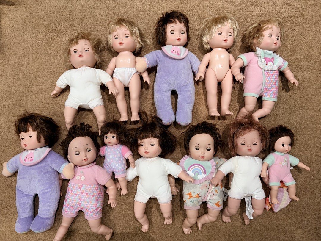 Preloved Baby Blush dolls - take all (Category: Infant Playtime) located in Pasig City. Submitted by stephtdizon (Listing ID 1432716331, Image 1). Description: Take all for just 2,000 With all accessories and clothes .