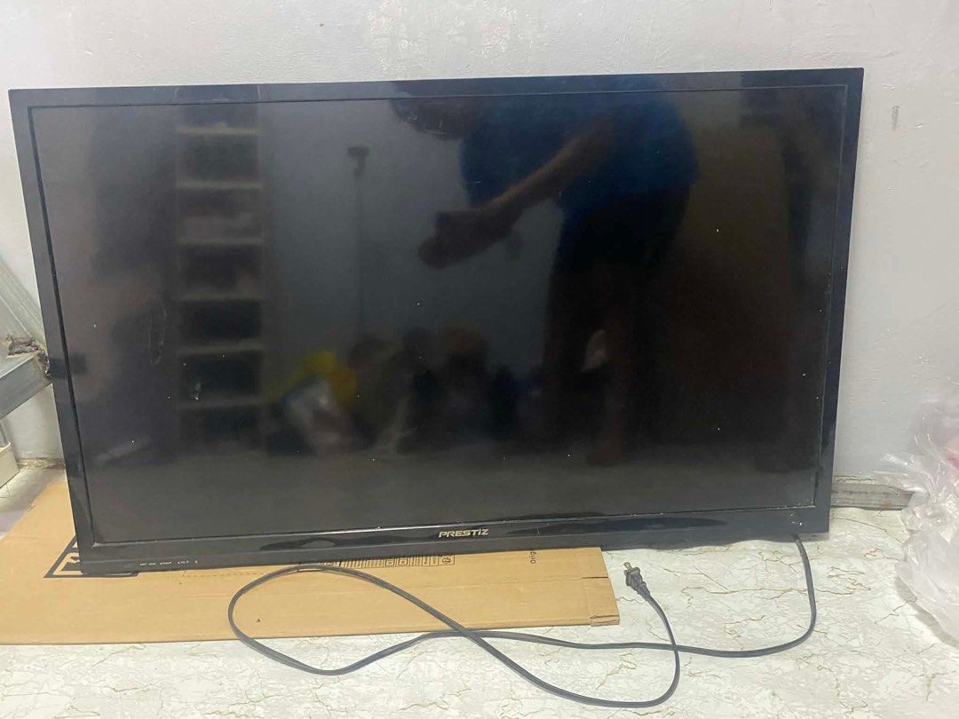 Defective Unit Preztiz 42 inch LED TV (Category: TV) located in Quezon City. Submitted by gjcollexionsph (Listing ID 1432606366, Image 1). Description: - Preztiz 42D600 LED TV - Multiple HDMI ports - Component input - Power input: 100-240V, 50/60Hz, 110W - Black frame - Power cable included - Model number visible on the back .