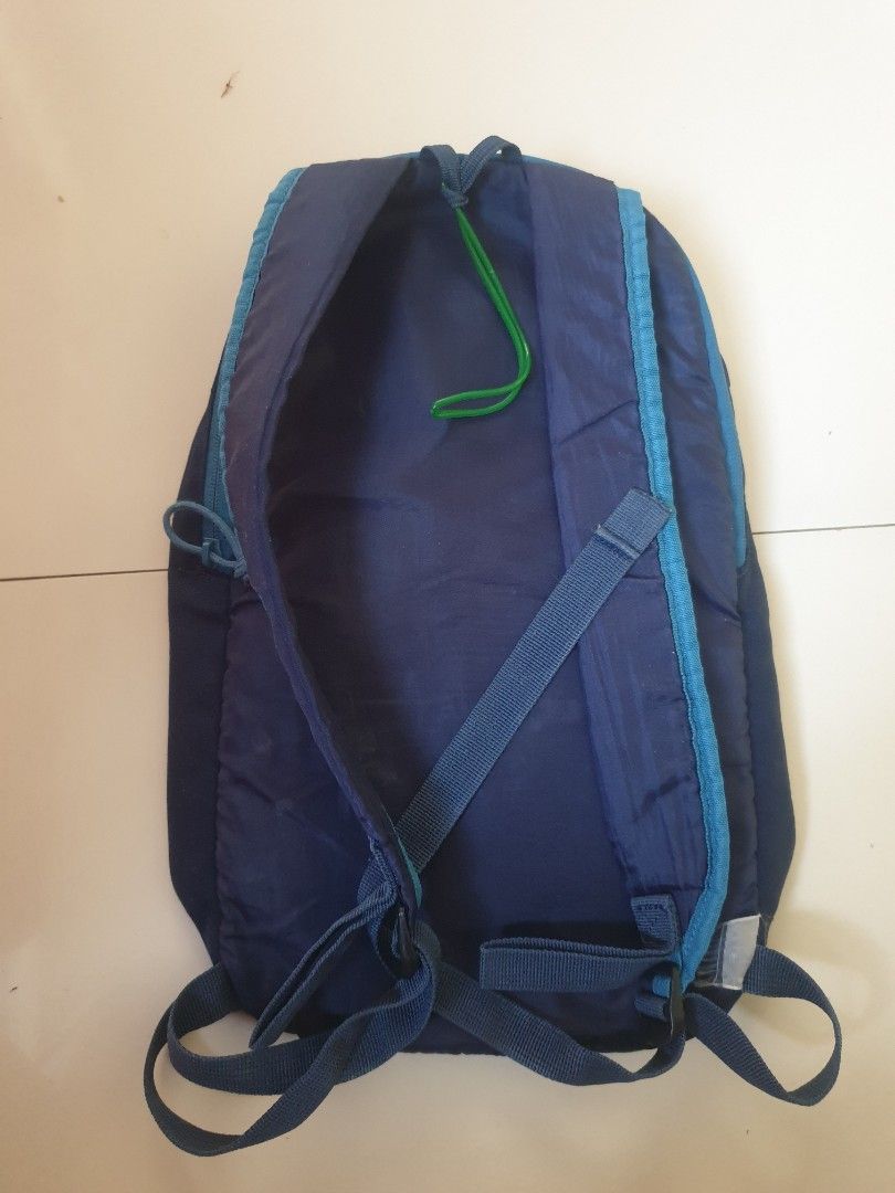 Quechua Arpenaz 10 Backpack (Category: Backpacks) located in Manila. Submitted by au0801 (Listing ID 1432677813, Image 2). Description: - Quechua Arpenaz 10 backpack - Ideal for day trips - Main compartment with zipper - Front pocket for essentials - Adjustable shoulder straps for comfort - Durable and lightweight design - Stylish blue and teal color scheme.